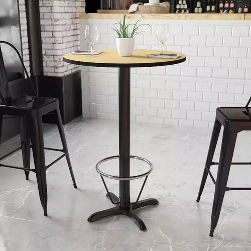 Piano del tavolo rotondo in laminato da 30" con base ad altezza bar da 22"x22" e poggiapiedi