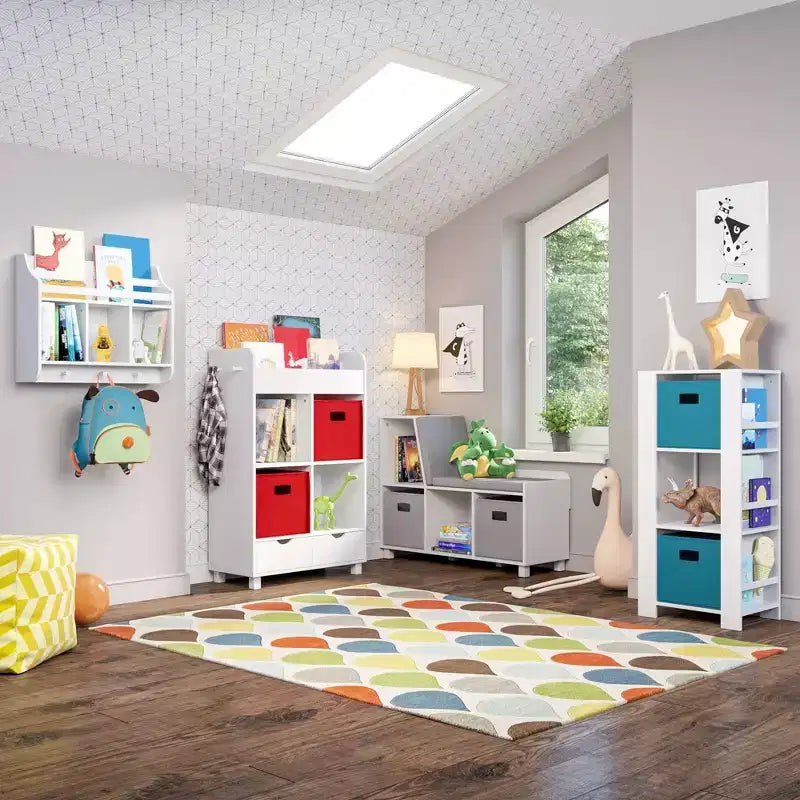 Torre Organizer per Libri e Giocattoli per Bambini – 3 Scomparti, 6 Scaffali per Libri, Bianca con 2 Contenitori in Tessuto