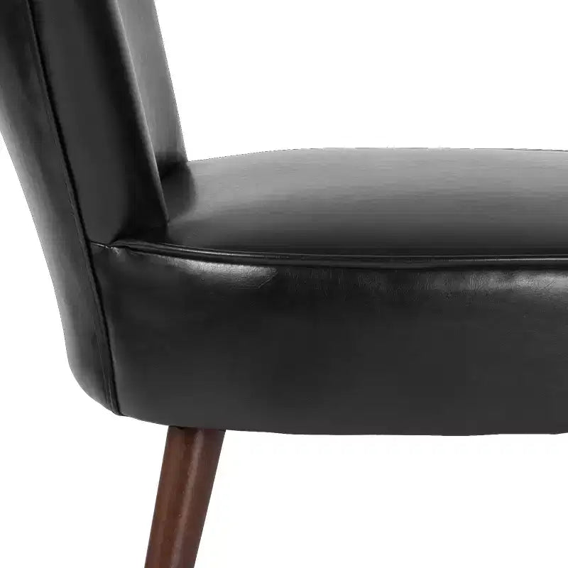 Sedia laterale d'accento retrò Mid-Back Merrick Lane Santino in similpelle nera con gambe svasate in legno